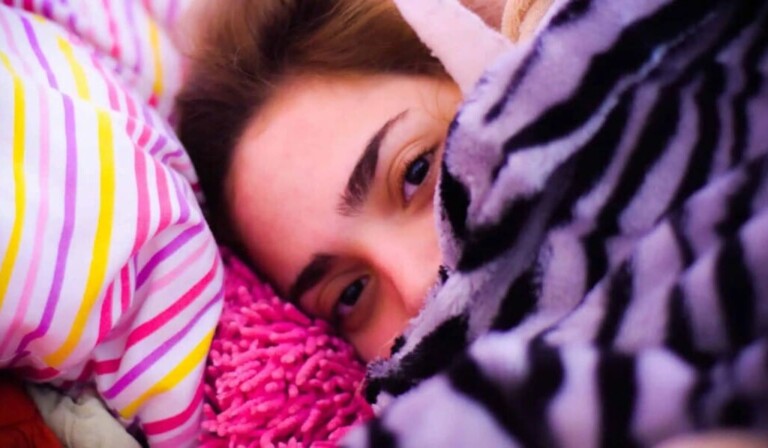Dream blanket - dream meaning blanket