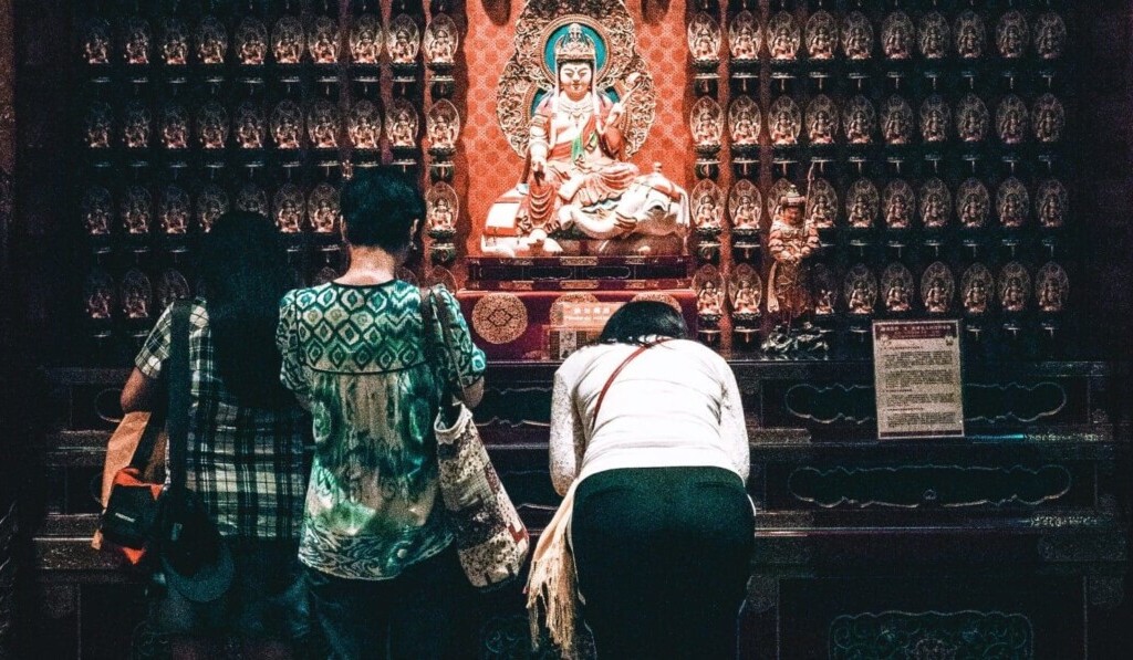Dream bowing - dream meaning bowing