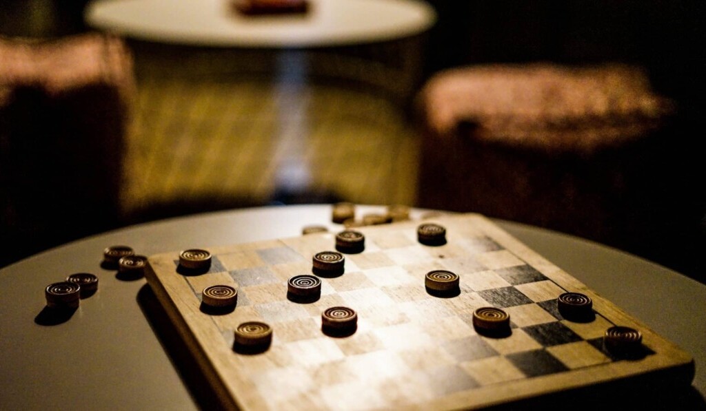 Dream checkers - dream meaning checkers