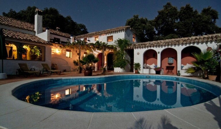 Dream country house or mansion - dream meaning country house or mansion