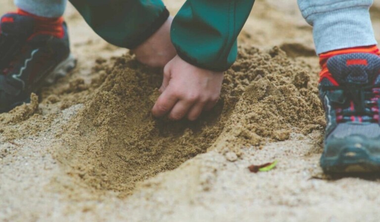 Dream digging - dream meaning digging
