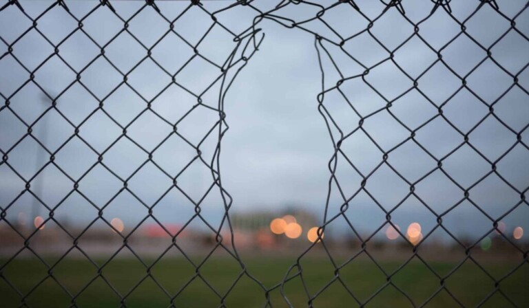 Dream fence or enclosure - dream meaning fence or enclosure