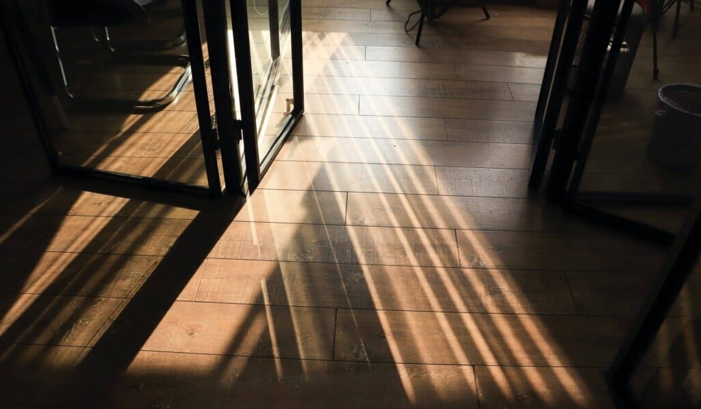 Dream floor - dream meaning floor