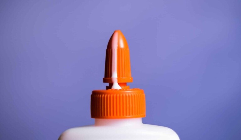 Dream glue - dream meaning glue
