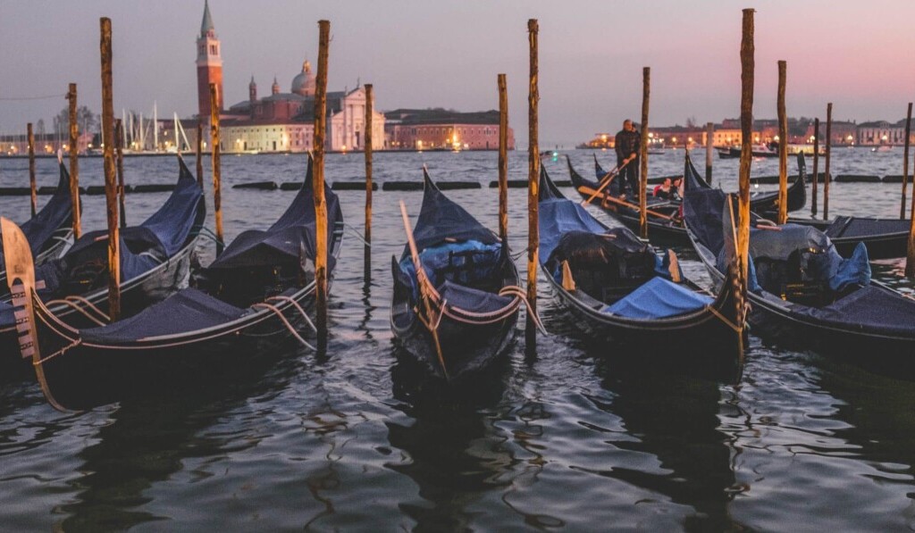 Dream gondola - dream meaning gondola