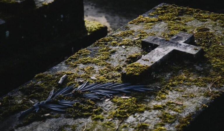 Dream grave - dream meaning grave