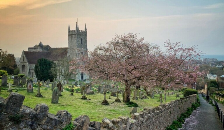 Dream graveyard or cemetery - dream meaning graveyard or cemetery