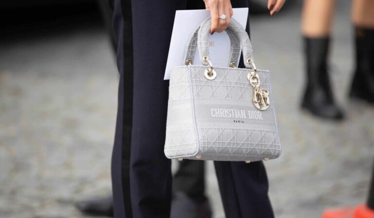 Dream handbag - dream meaning handbag