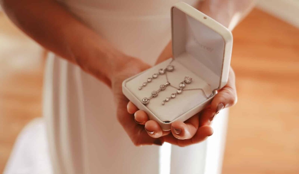 Dream jewellery box - dream meaning jewellery box