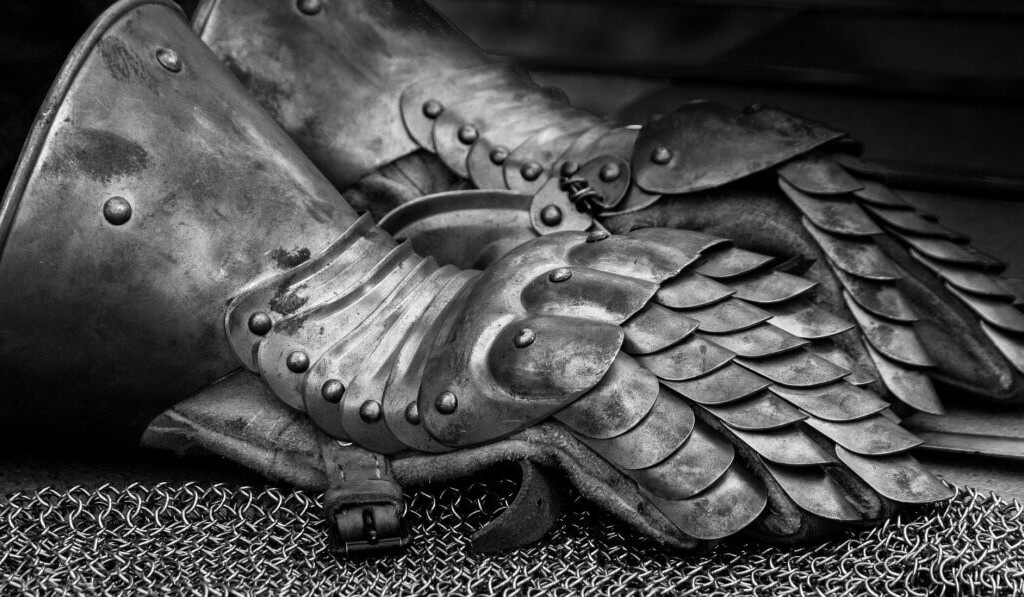 Dream knight gloves - dream meaning knight gloves