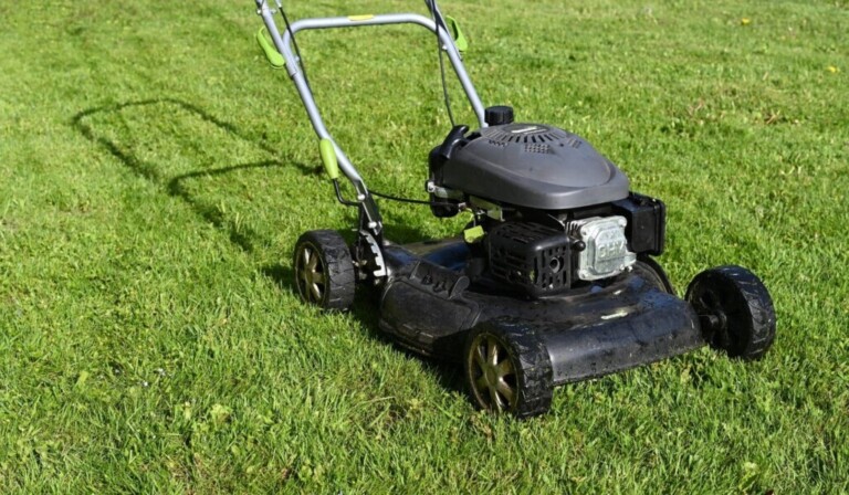 Dream lawnmower - dream meaning lawnmower
