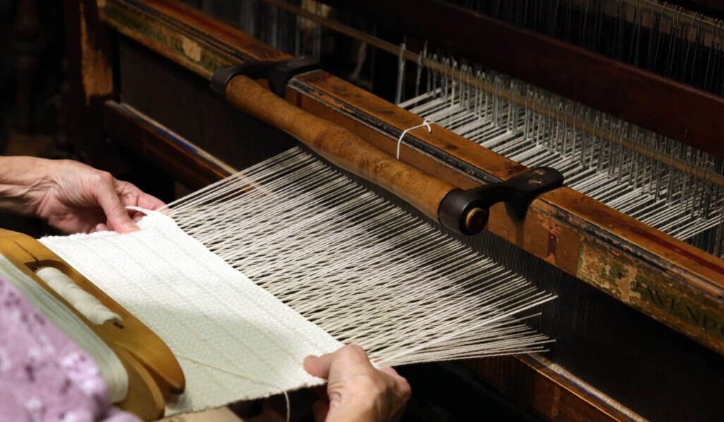 Dream loom - dream meaning loom