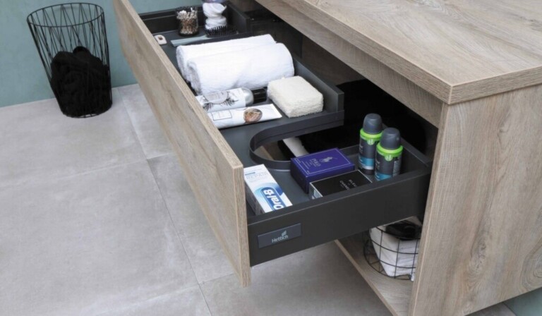 Dream medicine cabinet - dream meaning medicine cabinet