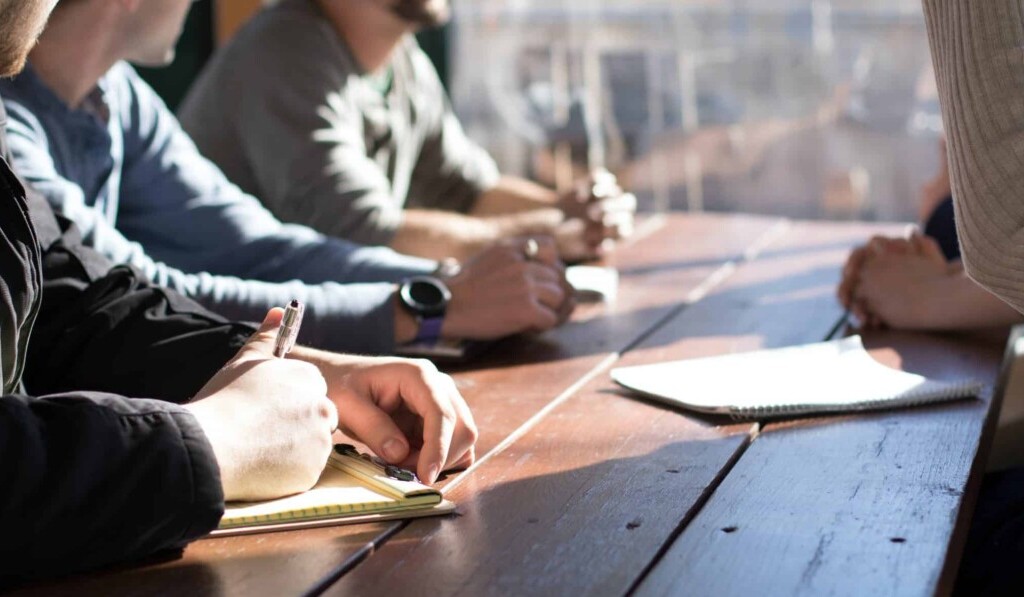 Dream meeting or meeting - dream meaning meeting or meeting