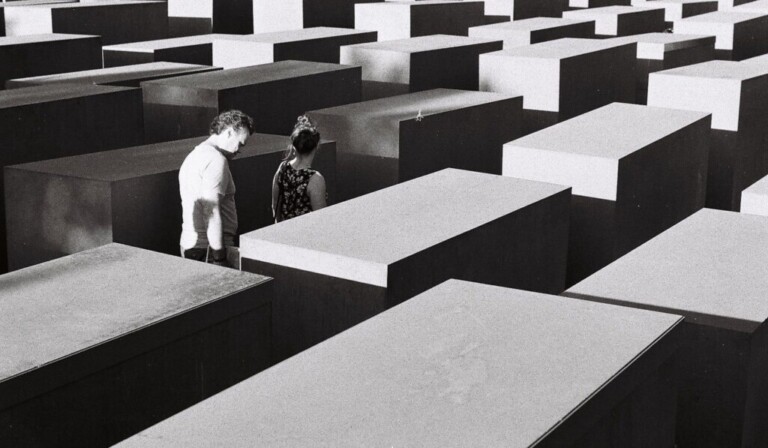 Dream memorial - dream meaning memorial