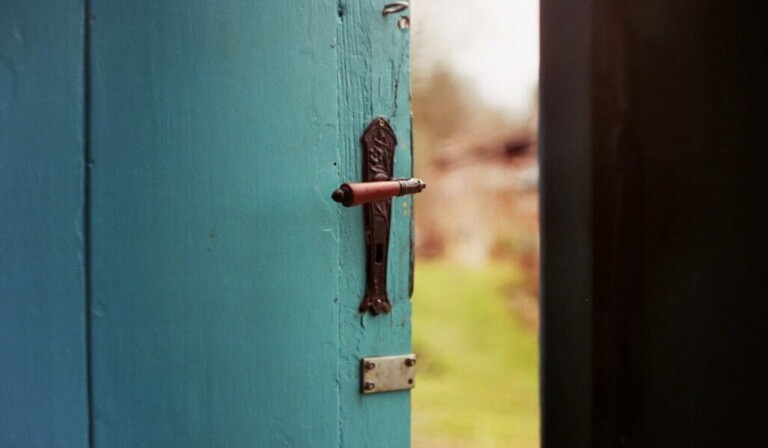Dream open door - dream meaning open door