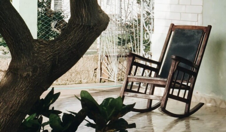 Dream rocking chair - dream meaning rocking chair