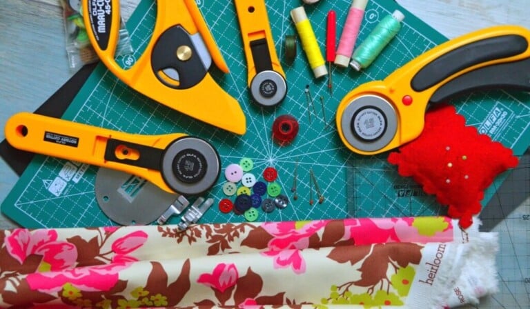 Dream sewing - dream meaning sewing