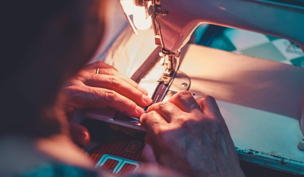 Dream sewing machine - dream meaning sewing machine