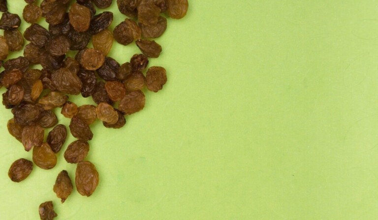 Dream sultanas or currants - dream meaning sultanas or currants