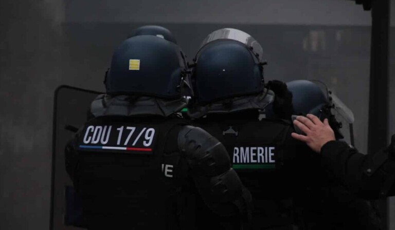 Dream tear gas - dream meaning tear gas