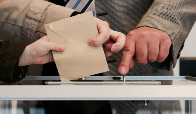 Dream voting (on something) - dream meaning voting (on something)