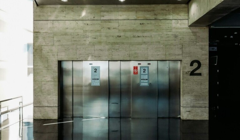 Droom horizontale lift • droom betekenis horizontale lift • droom uitleg op dromen.site