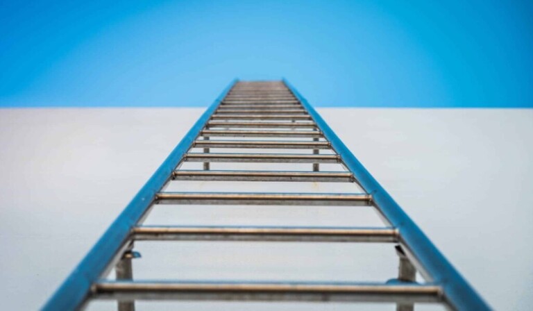 Droom ladder • droom betekenis ladder • droom uitleg op dromen.site