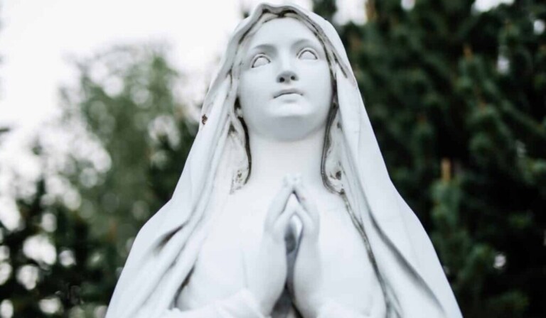 Droom maagd Maria • droom betekenis maagd Maria • droom uitleg op dromen.site