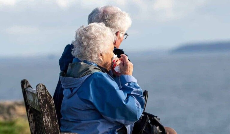Droom oude man of vrouw • droom betekenis oude man of vrouw • droom uitleg op dromen.site