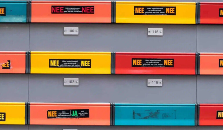 berbagai macam warna label lemari arsip