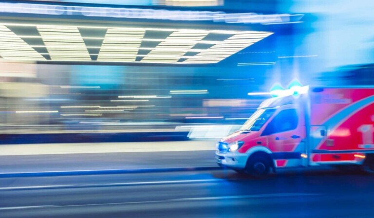 Dream ambulance - dream meaning ambulance