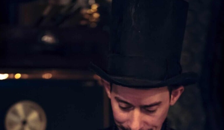 Sognare cappello alto - significato dei sogni cappello alto