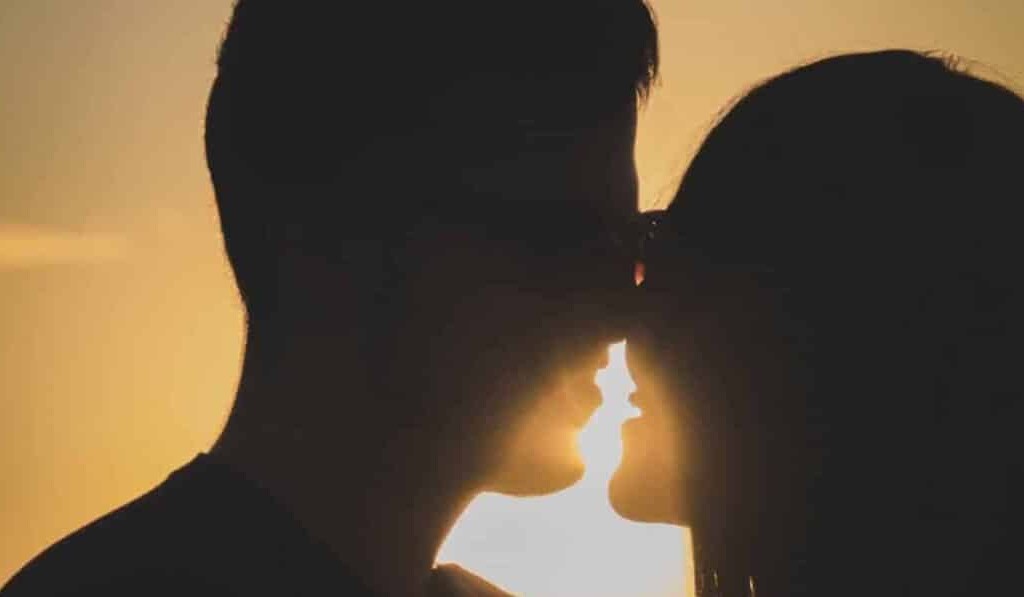 Sognare di baciare qualcuno - il significato dei sogni