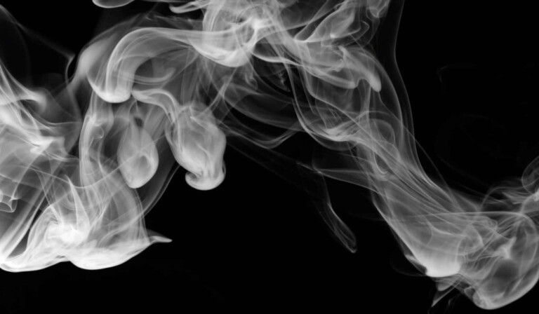 梦见烟雾 - 梦见烟雾的含义 - Dream.site 上的梦境解释