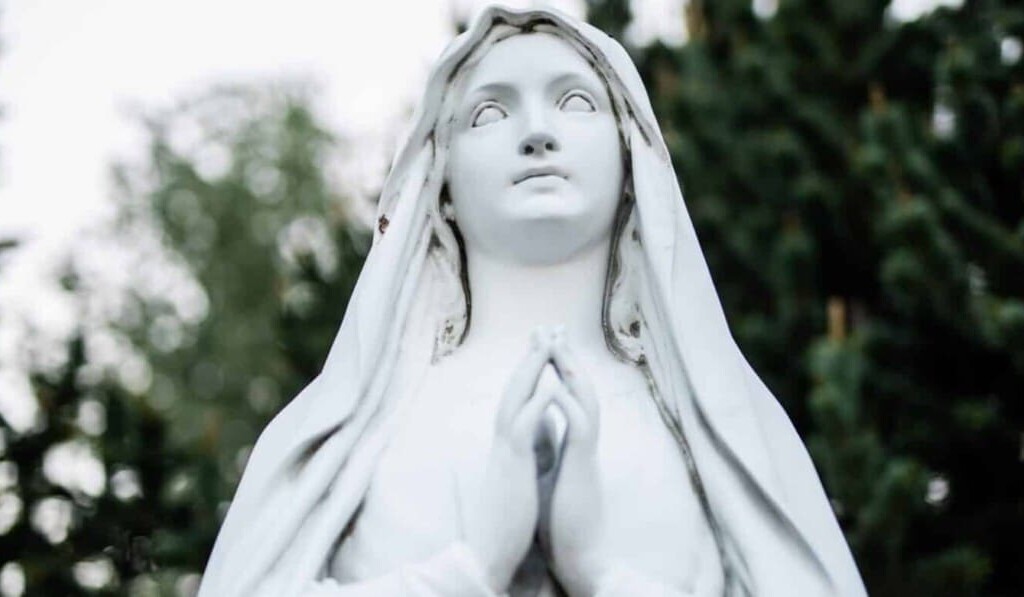 Fecioara Maria