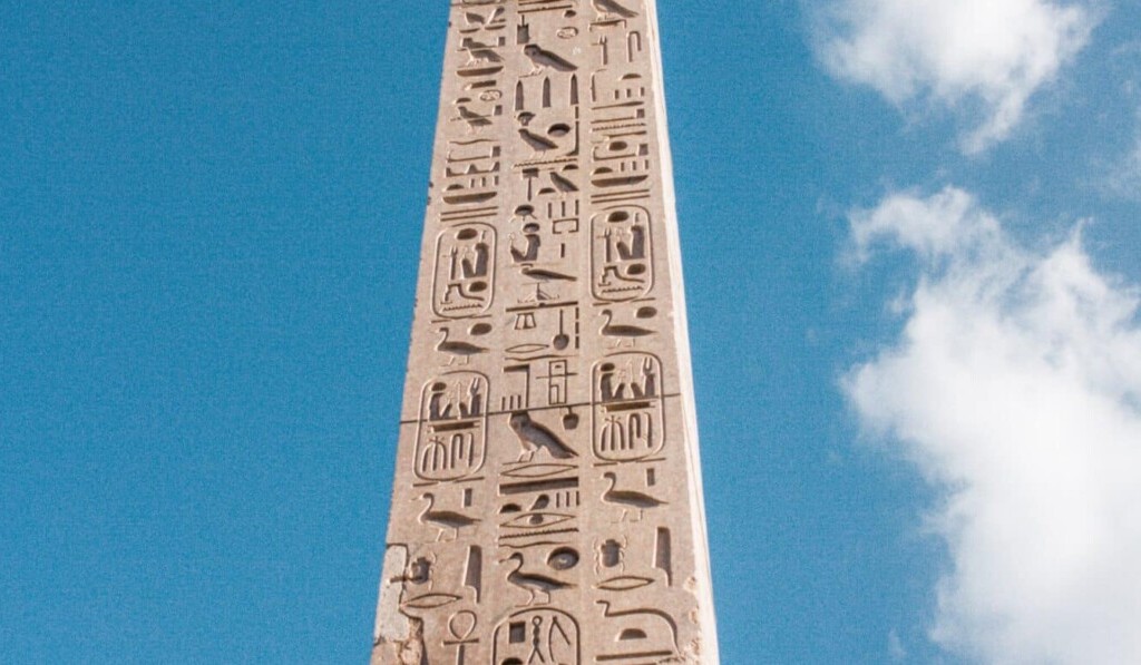 Sanje obelisk - pomen sanj obelisk