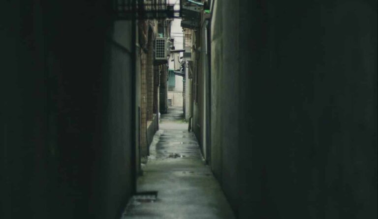 Droom over steegje | Betekenis en uitleg