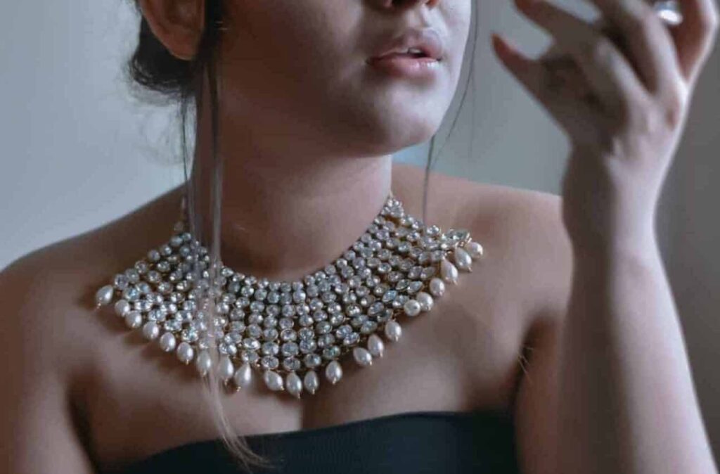 Rêver de collier bijou | Signification et interprétation