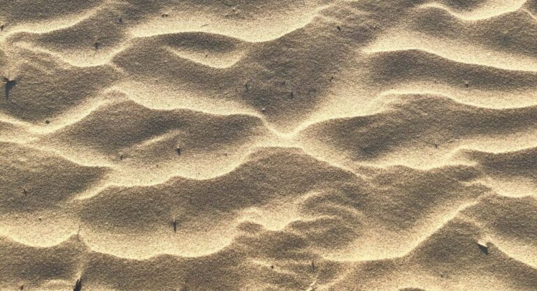 Sonhar com areia | Significado dos sonhos