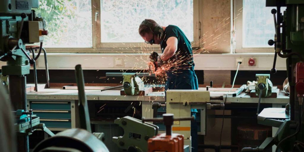 Rêver de sciage | Signification et interprétation