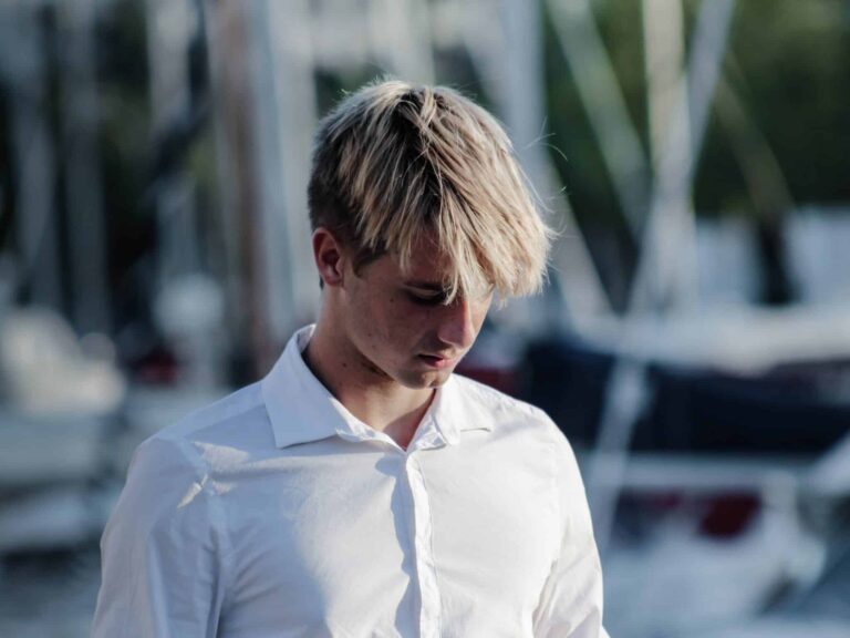 Vis despre camasa 2 | Semnificație și interpretare