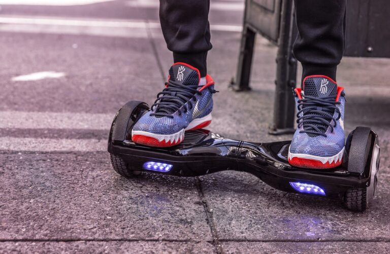 Vis despre hoverboard | Semnificație și interpretare