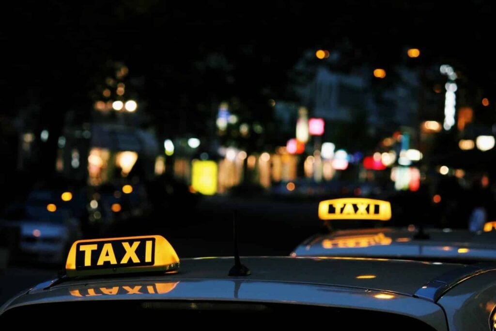 Soñar con taxi | Significado de los sueños